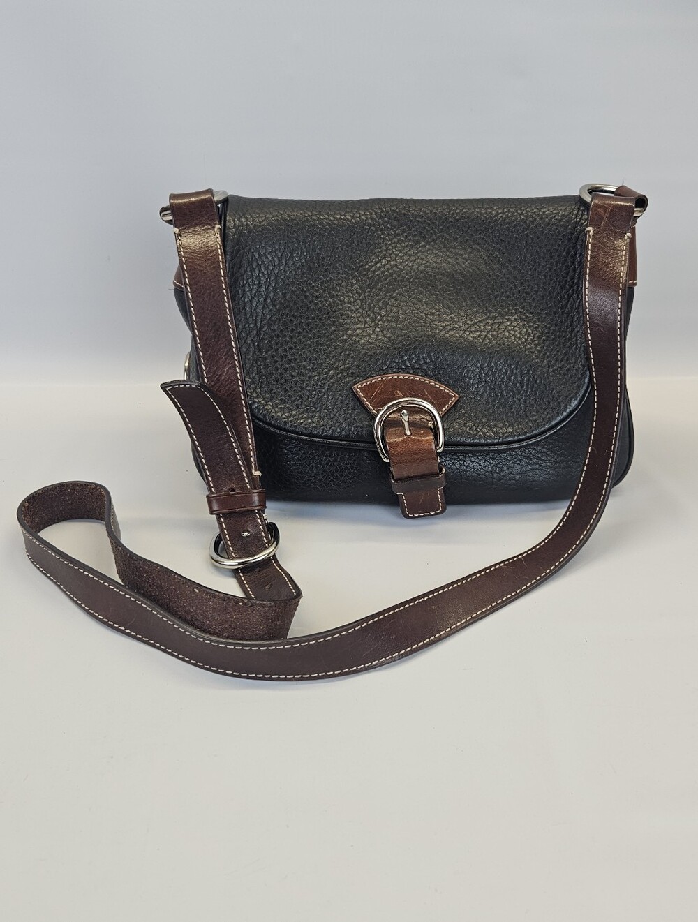 Vintage Dooney Bourke All Weather Leather 2 Purse Black Shoulder Bag Flap Flaw